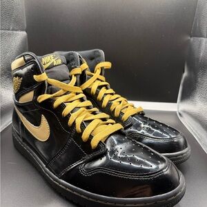 Air Jordan 1 Retro High OG BLACK METALLIC GOLD Size US 12 EUR 46 UK 11 555088032